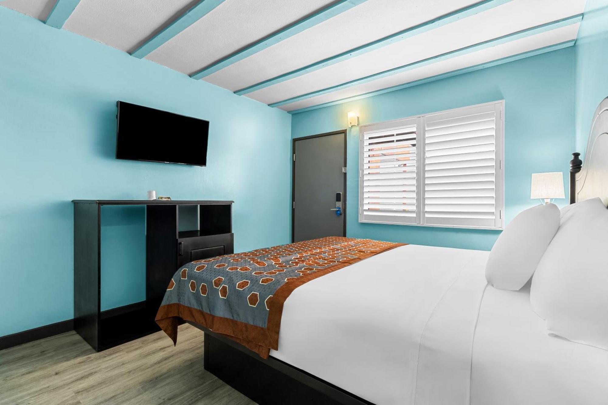 Rodeway Inn & Suites North Hollywood Burbank Airport - Universal Area Los Angeles Extérieur photo