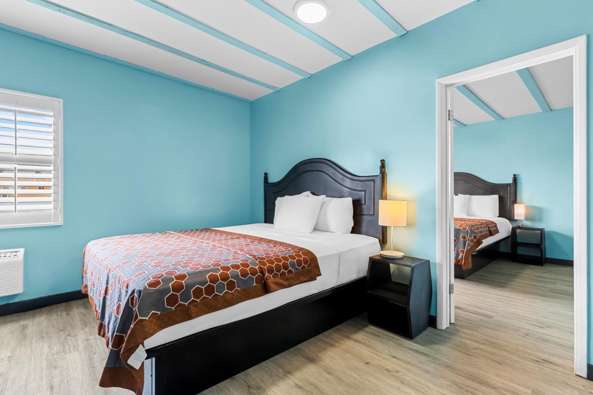 Rodeway Inn & Suites North Hollywood Burbank Airport - Universal Area Los Angeles Extérieur photo