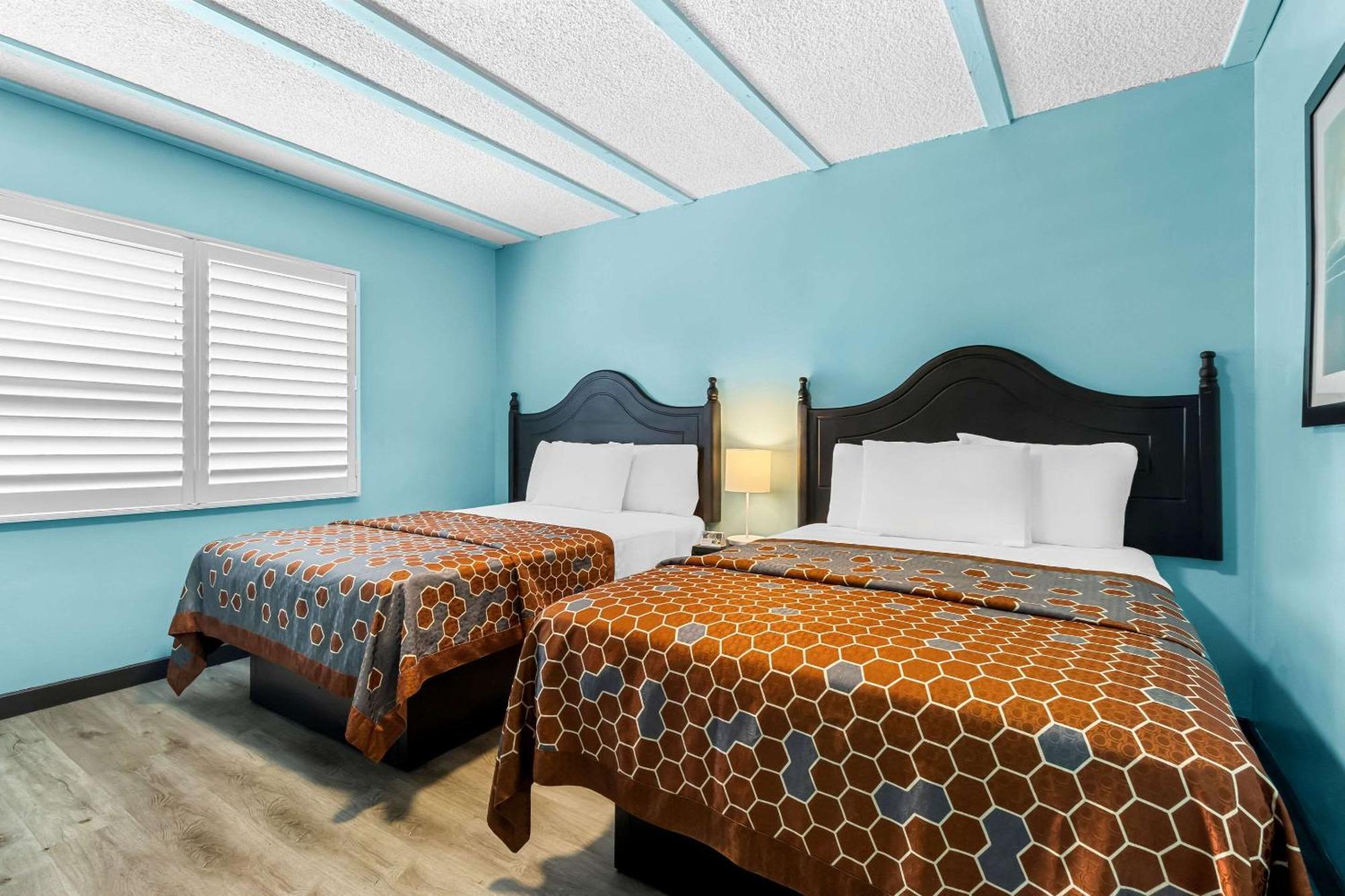 Rodeway Inn & Suites North Hollywood Burbank Airport - Universal Area Los Angeles Extérieur photo